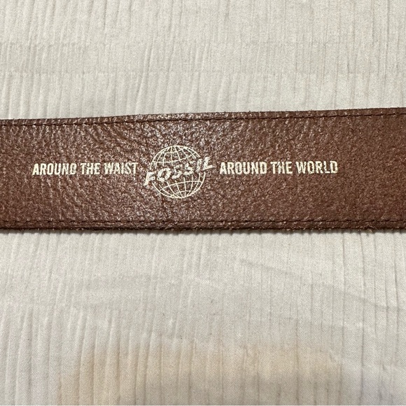 🆕Fossil Vintage Red Brown Leather Belt Size 32 NWT - Picture 7 of 8